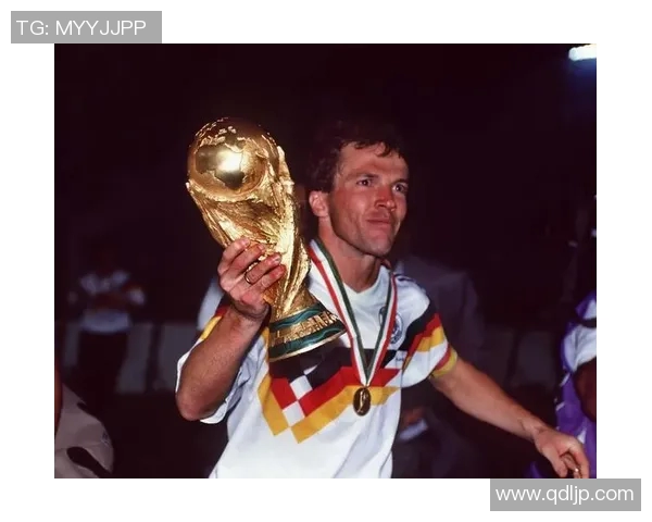 德国足球明星小猪的传奇故事与辉煌成就回顾 德国足球明星小猪的传奇故事与辉煌成就回顾