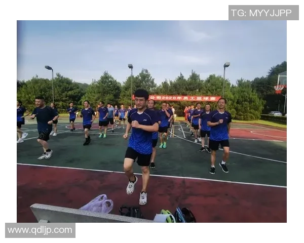 广州篮球队的团队协作揭秘：如何在赛场上实现完美配合与默契合作