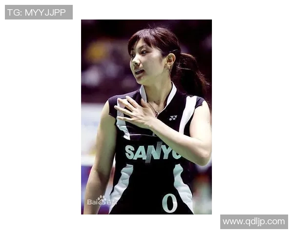 谁是那位倾心于足球明星的神秘爱人揭秘情感背后的故事 谁是那位倾心于足球明星的神秘爱人揭秘情感背后的故事